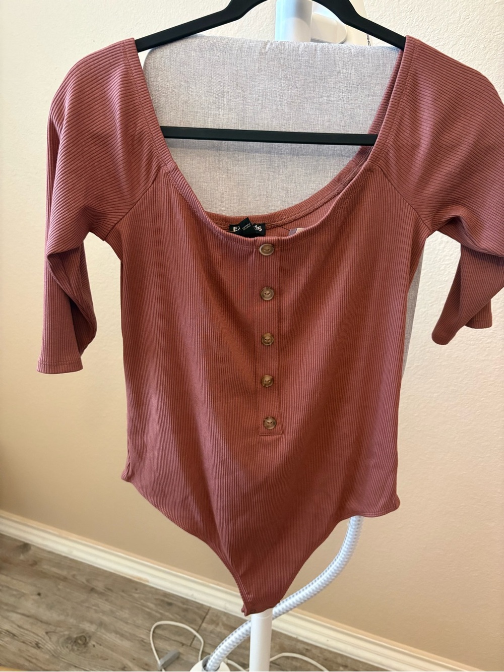 Express Ribbed Henley Bodysuit in Dusty Rose